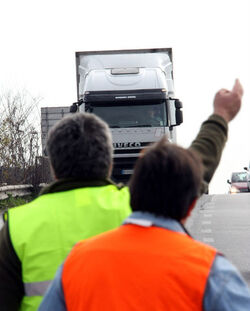 BLOCCO AUTOTRASPORTATORI CONTRO CARO CARBURANTI