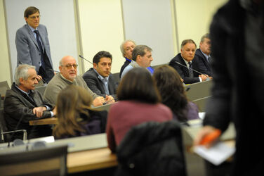 Mendrisio incontro a porte chiuse UNIA e sindacati OCST con il Municipio per trovare una soluzione alla sicurezza dipendenti FoxTown