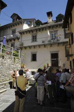Comologno nucleo paese e palazzo Gamboni