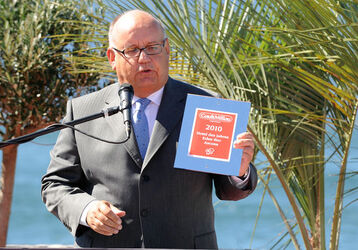 Ascona consegna premio GaultMillau Hotel dell Anno 2010 all Eden Roc