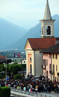 Cadenazzo fiaccolata in memoria di Cristina Caccia