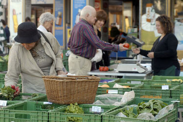 Lugano mercatino in Piazza Riforma