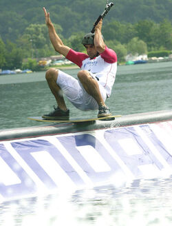 Wakeboard Slide gare acrobatiche ad Agno Wakeboard Slide gare acrobatiche ad Agno
