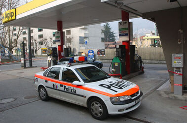 Chiasso rapina distributore AGIP