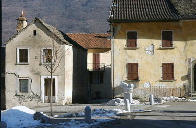Gnosca piazza del paese