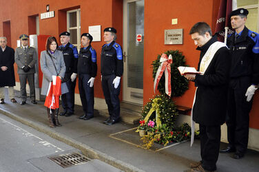 Gandria cerimonia e posa targa commemorativa in memoria agente Roberto Berta