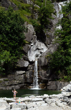 Osogna laghetto al Pozzon Osogna laghetto al Pozzon