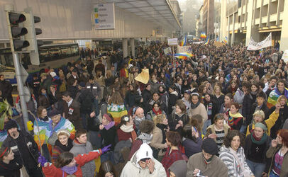 Lugano marcia per la pace dei giovani