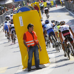 Ciclismo Mondiali Mendrisio 09 tappeti di protezione Upi
