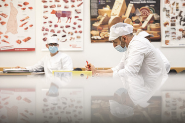 Lugano corso di preparazione per il diploma di pizzaiolo Lugano corso di preparazione per il diploma di pizzaiolo