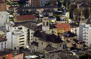 2004 Minusio veduta nucleo con Chiesa