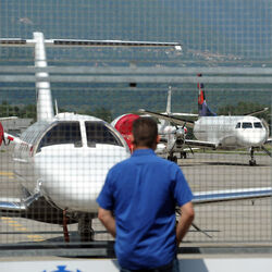 Agno aeroporto Lugano Airport Agno aeroporto Lugano Airport