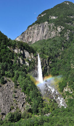 Foroglio Val Bavona cascata e arcobaleno