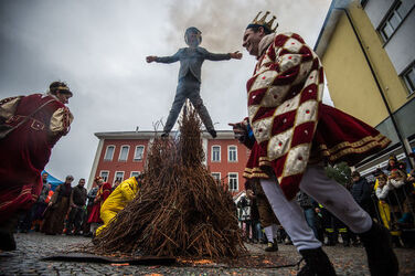 Brissago Carnevale Re Pitoc rogo del pagliaccio