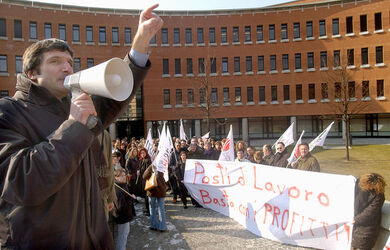 Bellinzona protesta contro i tagli Swisscom
