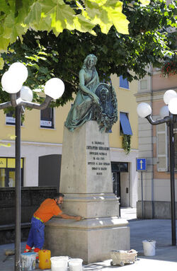 Chiasso posa monumento Col. C. Bernasconi