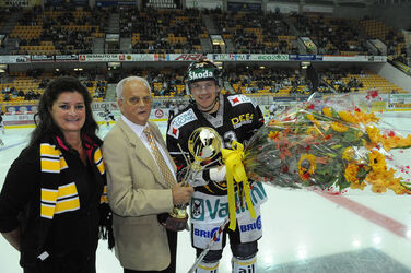 Hockey premio a Petteri Nummelin