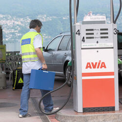 Ranzo Gambarogno furto stazione di benzina Avia