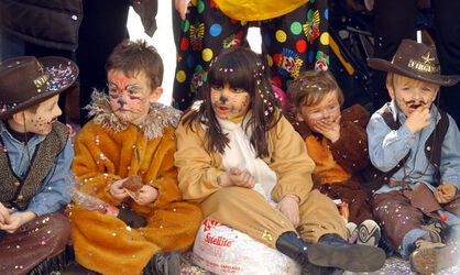 Chiasso Nebiopoli 2003 carnevale Chiasso Nebiopoli 2003 carnevale
