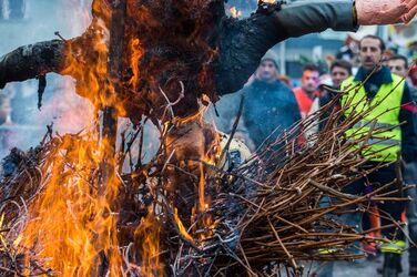 Brissago Carnevale Re Pitoc rogo del pagliaccio