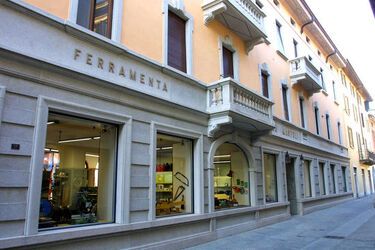 Mendrisio ristrutturazione al negozio Ferramenta Maspoli