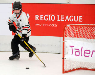 Hockey Presentazione pista sintetica