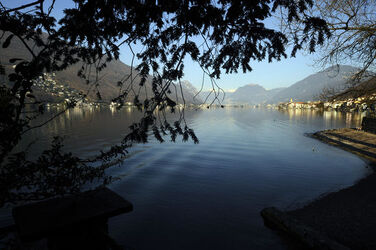 Brusino Arsizio veduta golfo lago Lugano