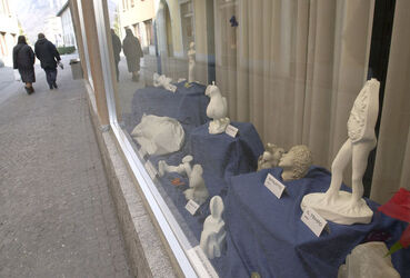 Mendrisio MeArt mostra sculture in vetrina
