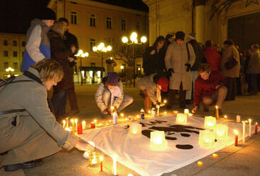 Chiasso fiaccole in piazza