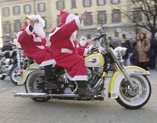 Lugano Harleysti in piazza riforma
