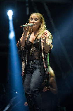 Locarno Moon and Stars Anastacia Locarno Moon and Stars Anastacia
