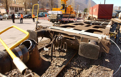 Cadenazzo incidente ferroviario deragliamento