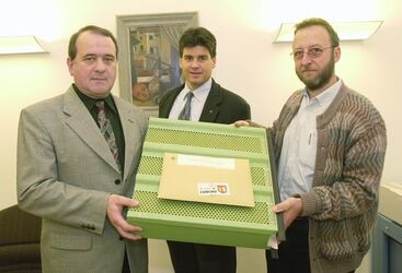 Bellinzona consegna firme ripari fonici Lumino