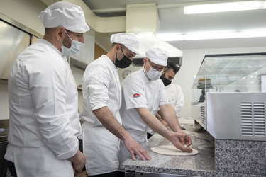 Lugano corso di preparazione per il diploma di pizzaiolo Lugano corso di preparazione per il diploma di pizzaiolo