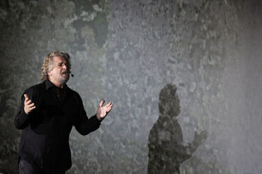 Bellinzona spettacolo Beppe Grillo Grillo is back 