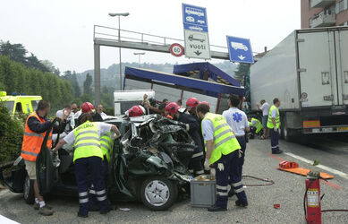 Incidente A2 tamponamento fra tir a Chiasso Incidente A2 tamponamento fra tir a Chiasso