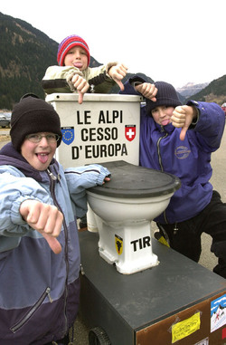 Quinto protesta al traffico pesante