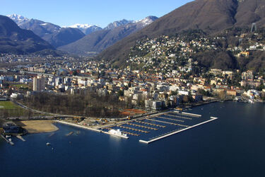 Locarno veduta panoramica nuovo porto di Locarno Locarno veduta panoramica nuovo porto di Locarno