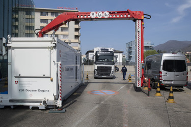 Chiasso controlli al valico doganale Chiasso controlli al valico doganale