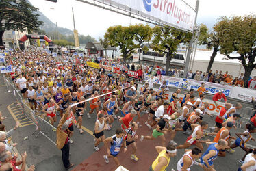 Podismo partenza Stralugano 2007