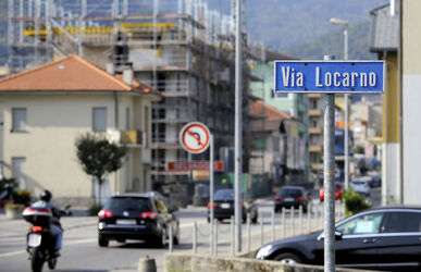 Losone via Locarno