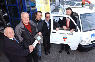 Ascona consegna furgone elettrico al comune di Verscio