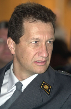 Mendrisio sottufficiali svizzeri assemblea nazionale