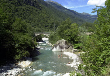 Valle di Blenio fiume Brenno Mondiali Pesca 2001