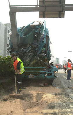 Chiasso rimozione tir incidente A2
