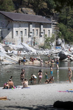 Tegna pozzo di Tegna turismo estivo assembramenti