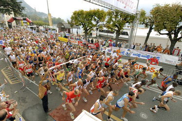 Podismo partenza Stralugano 2007