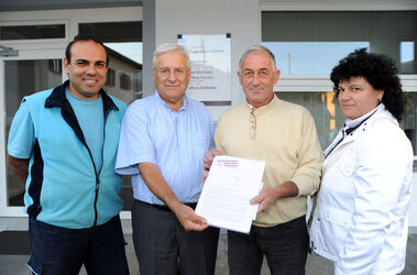 Cugnasco consegna delle firme pro Centro sportivo