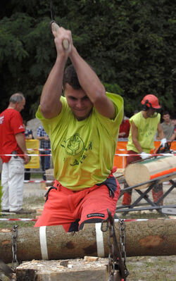 Novazzano pentathlon del boscaiolo