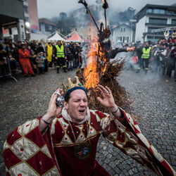 Brissago Carnevale Re Pitoc rogo del pagliaccio